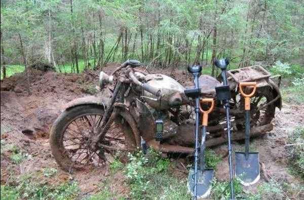 俄罗斯小伙挖掘二战物品,俄罗斯挖掘二战武器