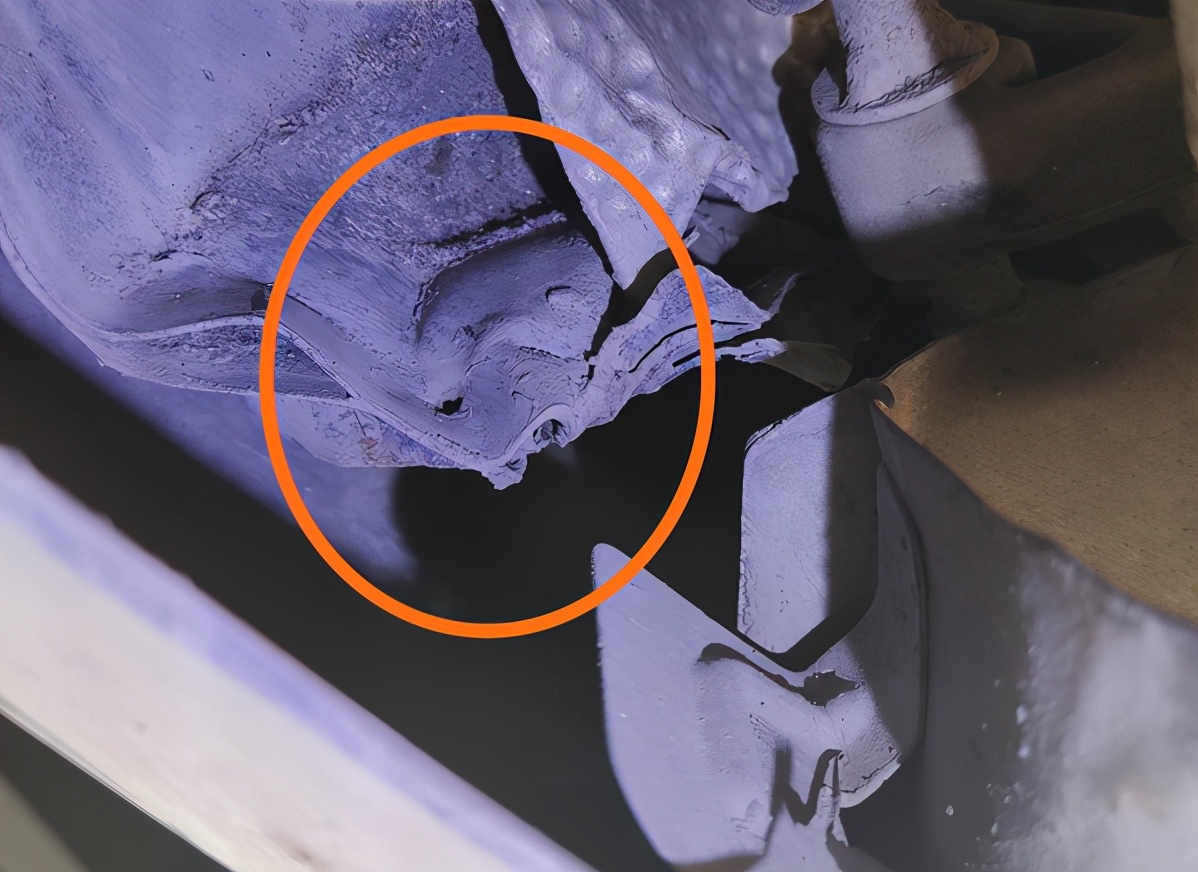 丰田reiz锐志2.5铭牌,丰田锐志2.5车辆铭牌在哪