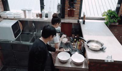 明星夫妻综艺节目有多搞笑,又甜又搞笑的一对