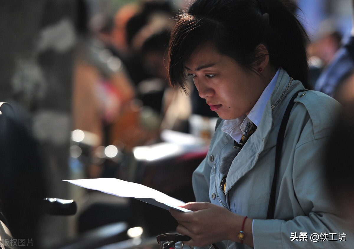 硕士考公务员转正后定副科吗,考上公务员后怎么定级二级科员