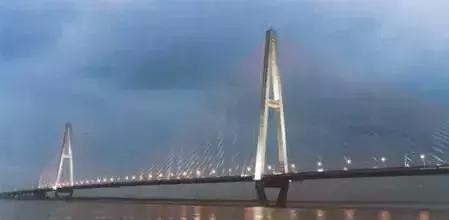 鎴戜滑鐨勮蹇嗘濡備竴鏉℃祦鍔ㄧ殑澶ф渤,绌垮煄璁板繂