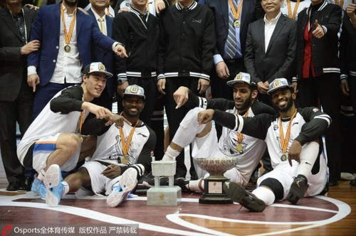 菲尔德单挑辽宁,菲尔德连续三分打爆广厦