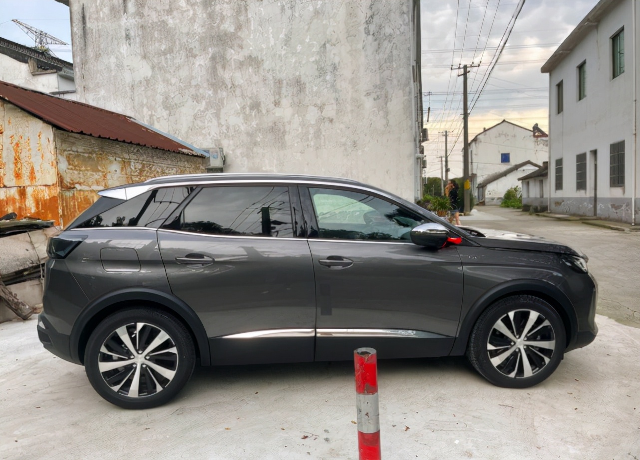 大众途岳各款对比,开完大众朗逸再开日产轩逸