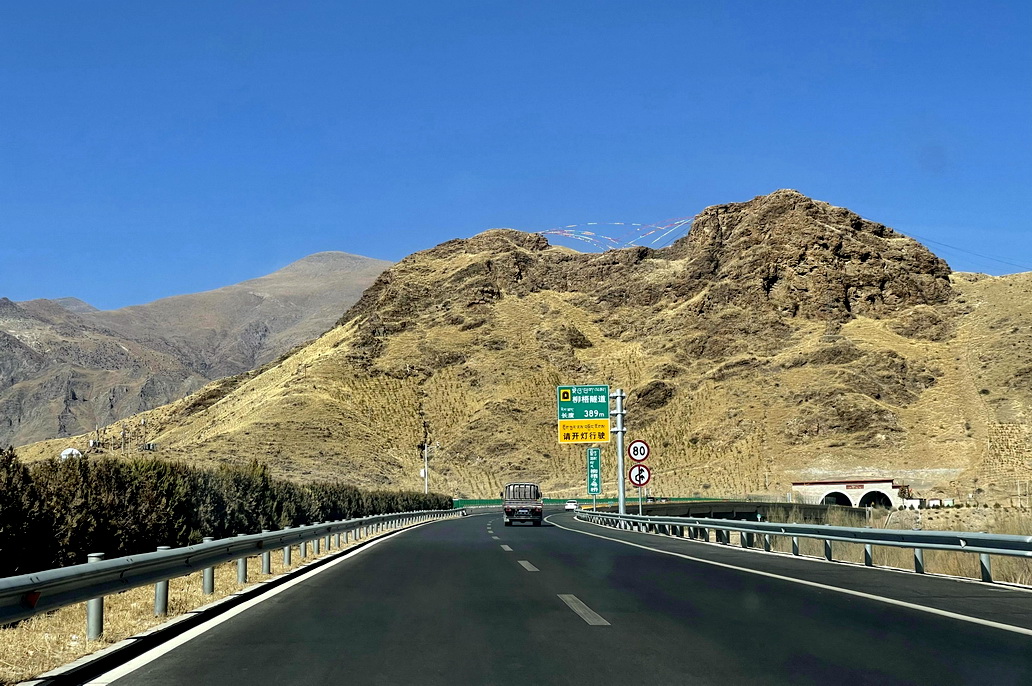 三月游拉萨:淡季出行游人少,看看住宿多便宜,有人问你高反了吗