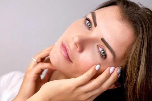 素颜霜懒人霜推荐不用卸妆,懒人素颜霜不油腻