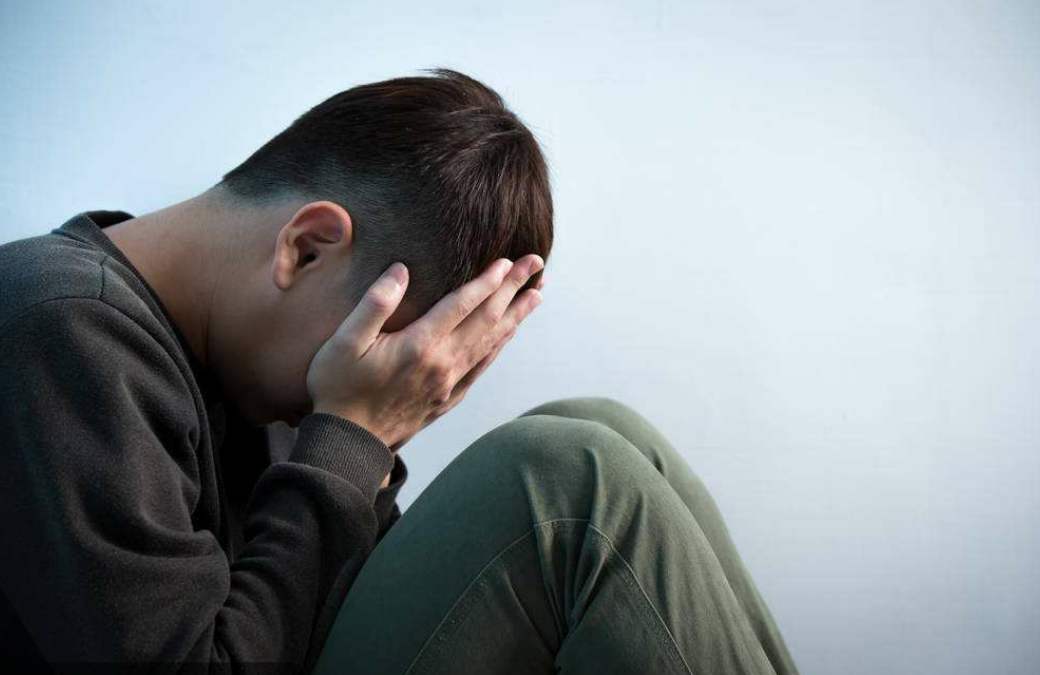 未成年儿子叛逆要打父母怎么教育,14岁男孩叛逆动手打母亲怎么引导