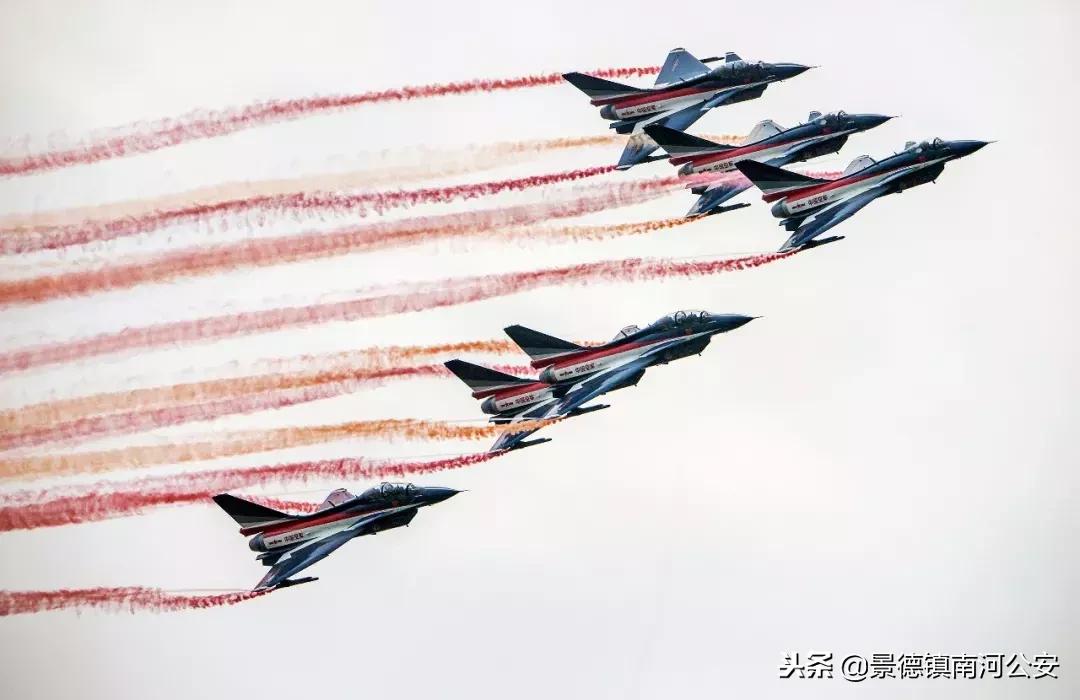 珠海航展飞机突破音障瞬间,2022珠海航展回望历史