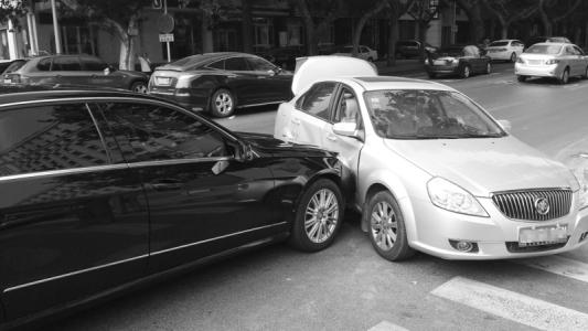 斑马线被车撞了都能要求赔偿什么,被车撞住院了要求赔偿什么费用