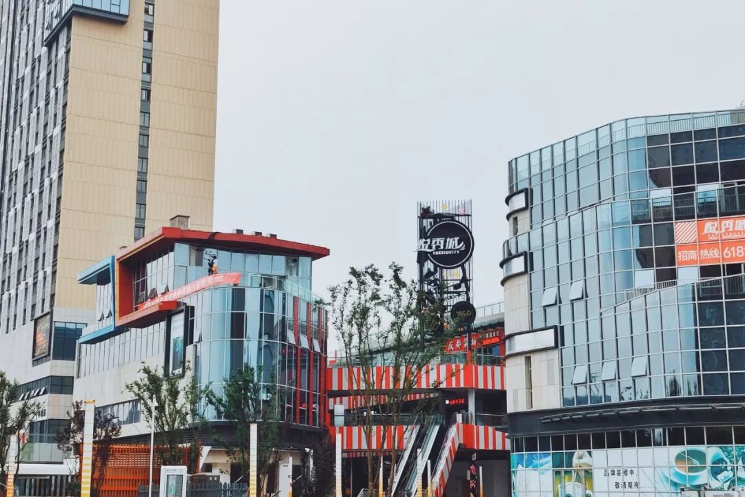 西安九月捡钱攻略，这些商场的折扣A爆了