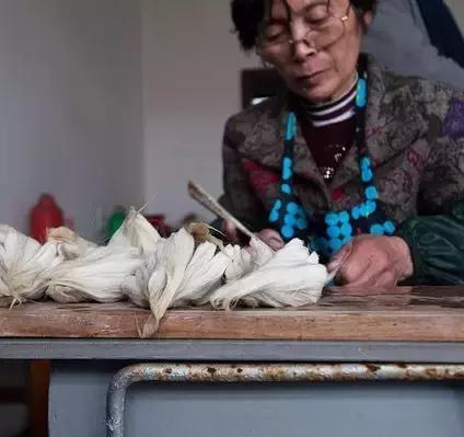 原来毛笔是这样做出来的,原来红木是这样做出来的