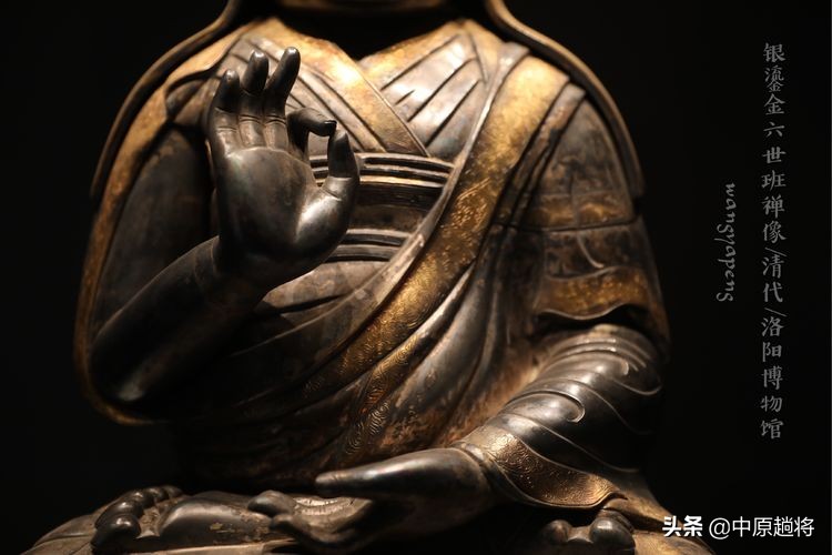 洛阳博物馆专门为二十多件珍宝成立了一个展馆