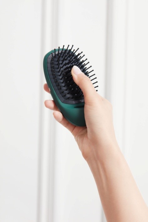 头发油发量少适合什么发型,头发油多用什么洗发水好