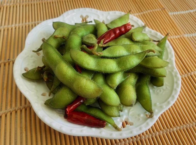 煮毛豆不上色,盐水毛豆怎么做翠绿不发黄