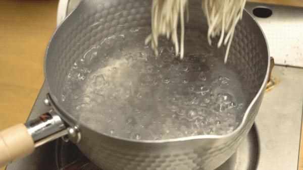 请了百万设计师的沈大成网店，我吃了个通关