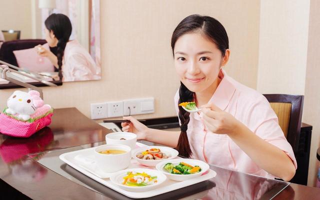 产后第一天吃什么最容易恢复身体,产后恢复操凯格尔运动多久可以做