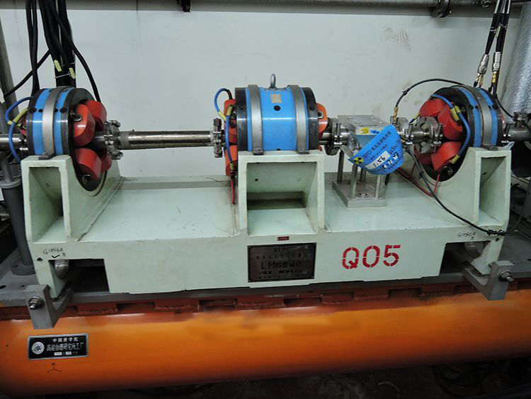 中国有大型电子对撞机吗,中国超级正负离子对撞机