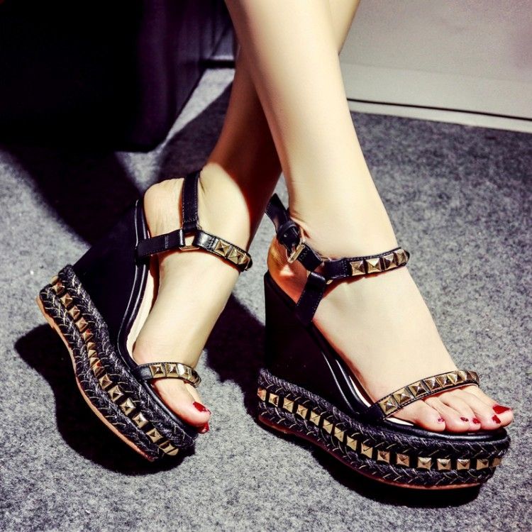 什么样的高跟鞋穿了不累,夏天什么样的高跟鞋好看