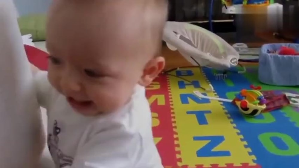 1-12个月的宝宝发育标准,1周岁婴儿的发育指标