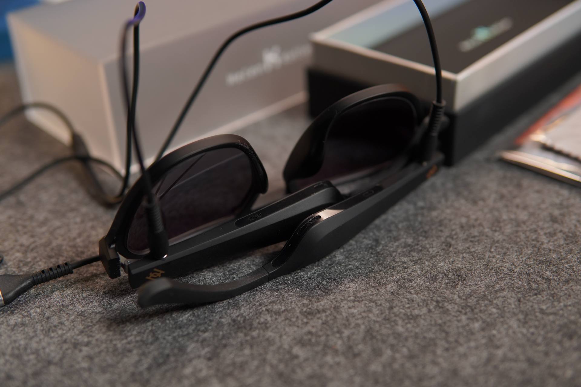 智能穿戴智能眼镜,智能穿戴让生活更美好