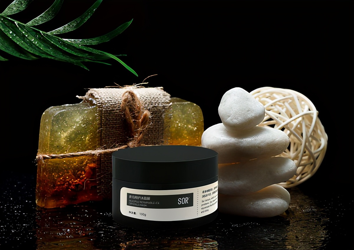 长痘需要去角质的正确方法,长痘后脸可以洗吗