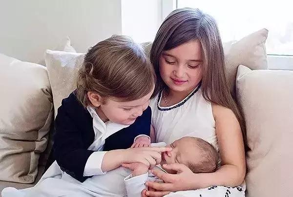 特朗普女儿生活照曝光,终于明白谁是贵族，谁是土豪！