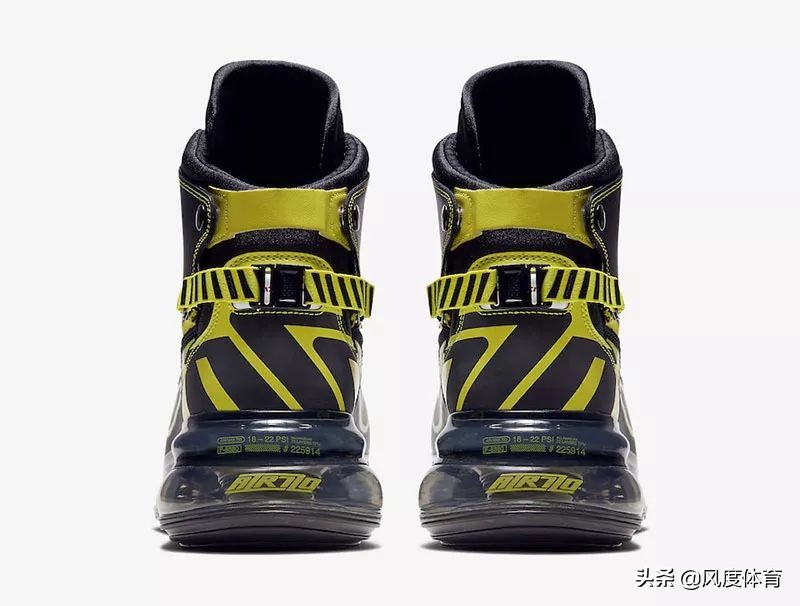 朱一龙惊艳神图氛围感,朱一龙之前春晚的全白色服装图文