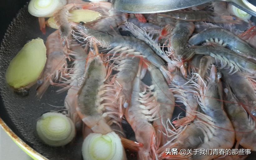 煮虾冷水下锅还是喷水,煮虾冷水煮还是热水煮