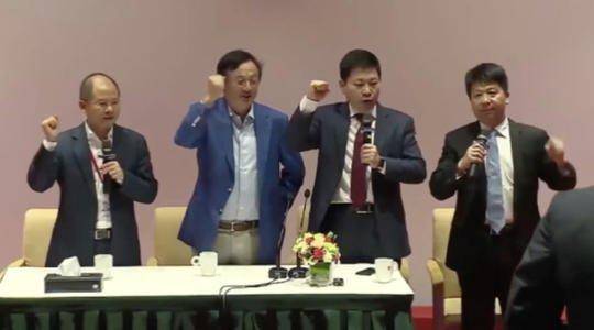 华为任正非中年危机,任正非带领华为披荆斩棘