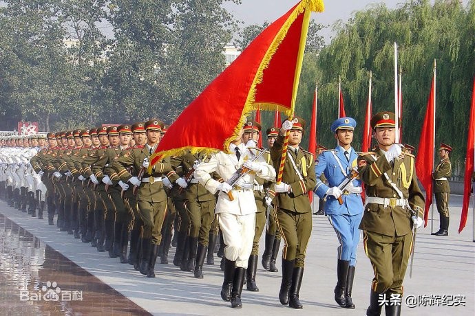 三军仪仗队礼服解说,三军仪仗队礼仪刀