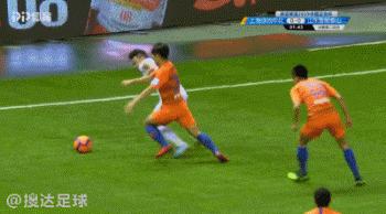 完爆鲁能后防！30岁边前卫踢得像外援，此前仅两次出战国足