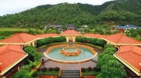 云南保山附近有哪些天然温泉,云南罗茨温泉哪家环境好又实惠