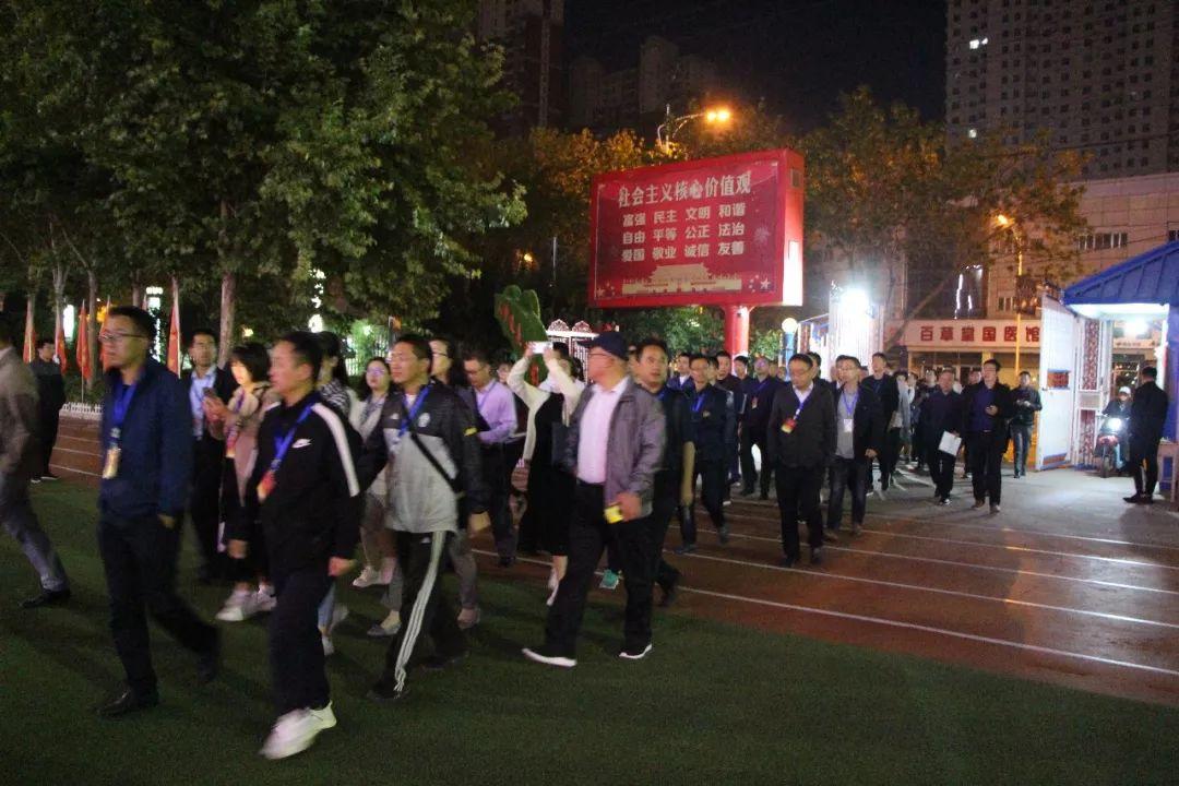 衡水十三中参观,邯郸市十一中老师参观衡水十三中