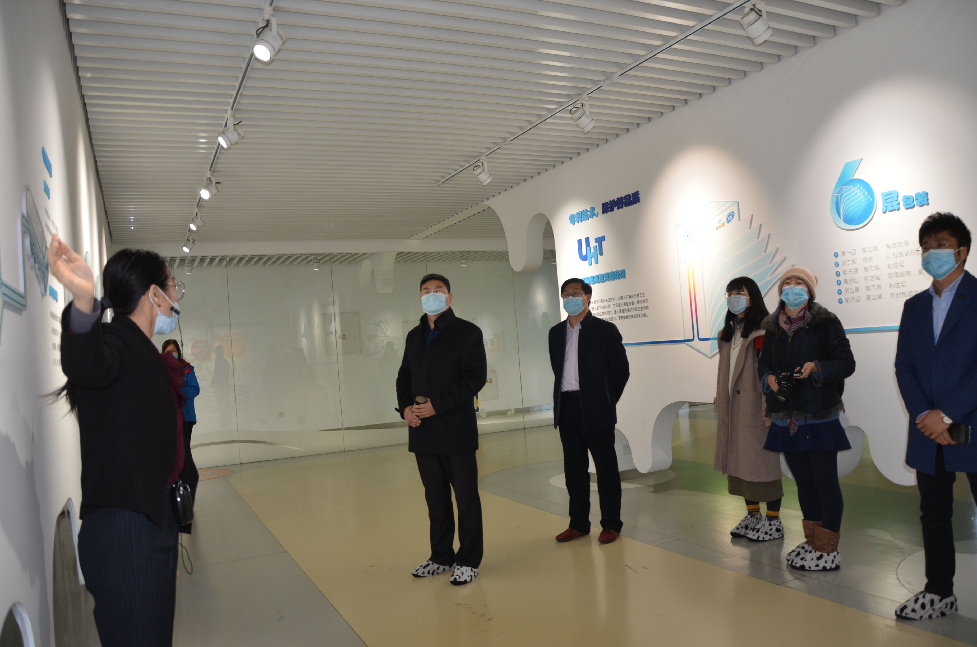 新希望天香乳业:河北第一家学生饮用奶定点生产企业获得“中国学生饮用奶”“河北课间饮用奶”双资质