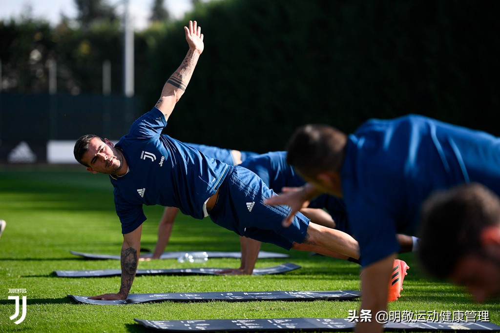 足球协调性训练动作6-12岁,足球运动员协调性灵活性训练