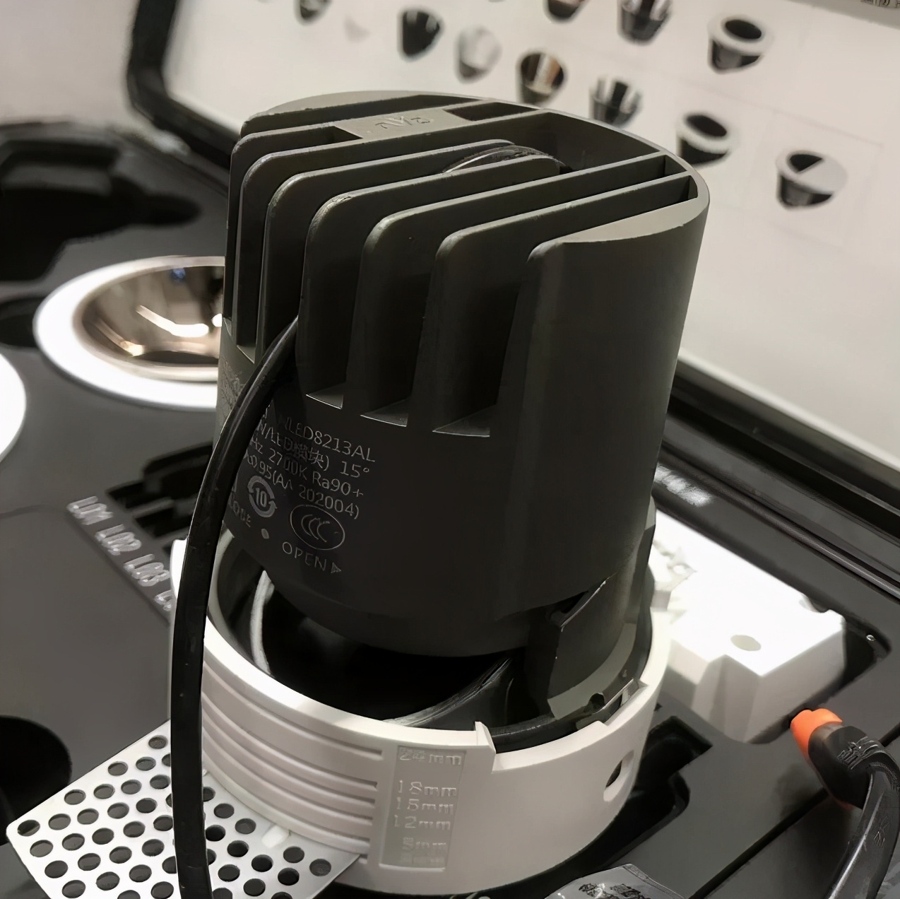 酒店卧室筒灯怎么选择,酒店筒灯布局正确方法