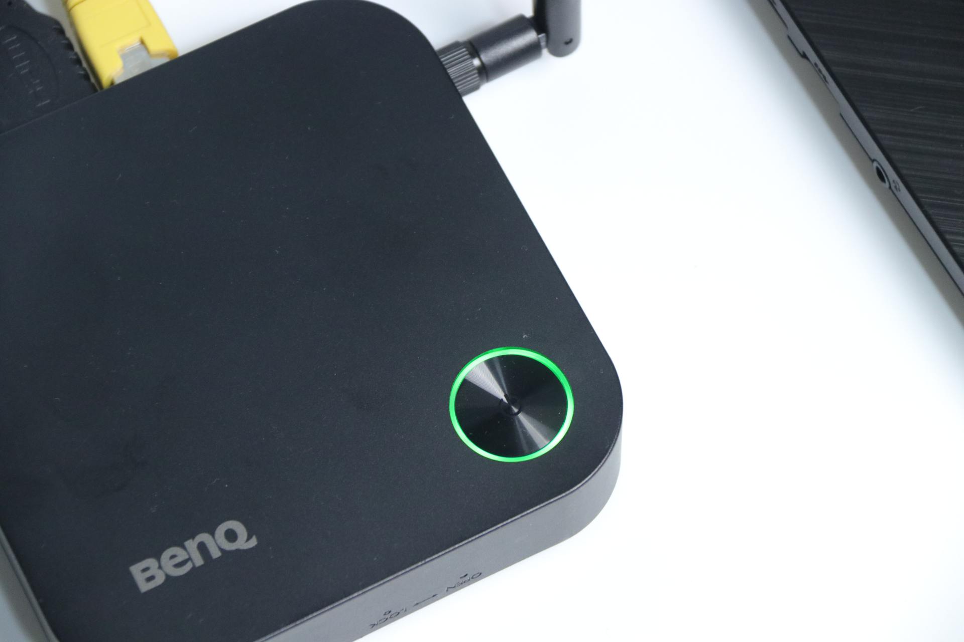 明基WDC10应答秀体验,3秒无线投屏,省去布线麻烦