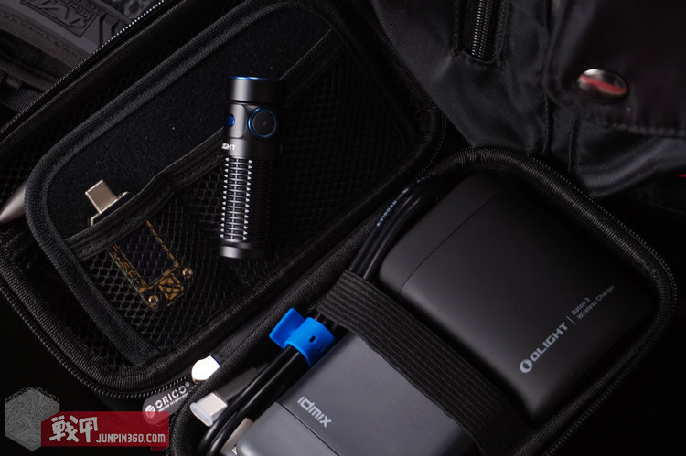 开启无线充电时代，OLIGHTBaton3手电尊享版