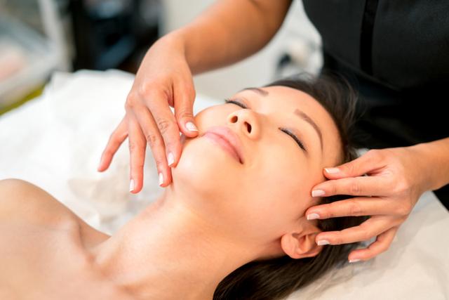 一笑脸上好多细纹怎么办,一笑就嘴角有皱纹怎么办