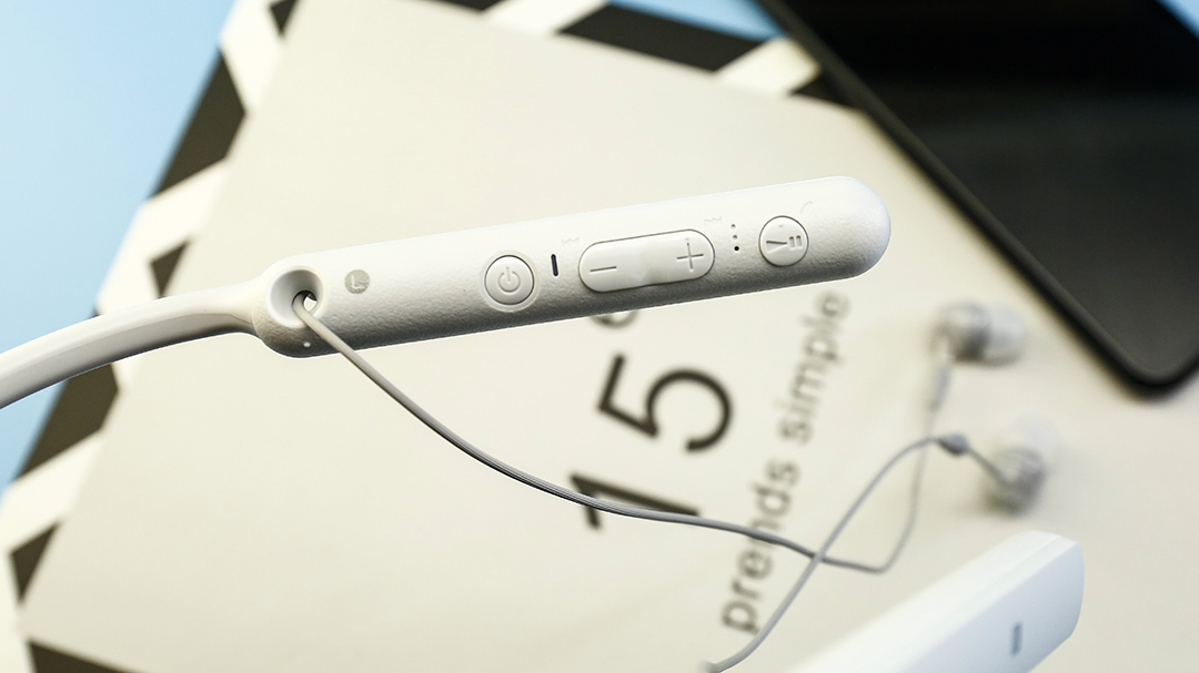 索尼颈挂式耳机wi-c200测评,索尼蓝牙耳机wi-c100评测