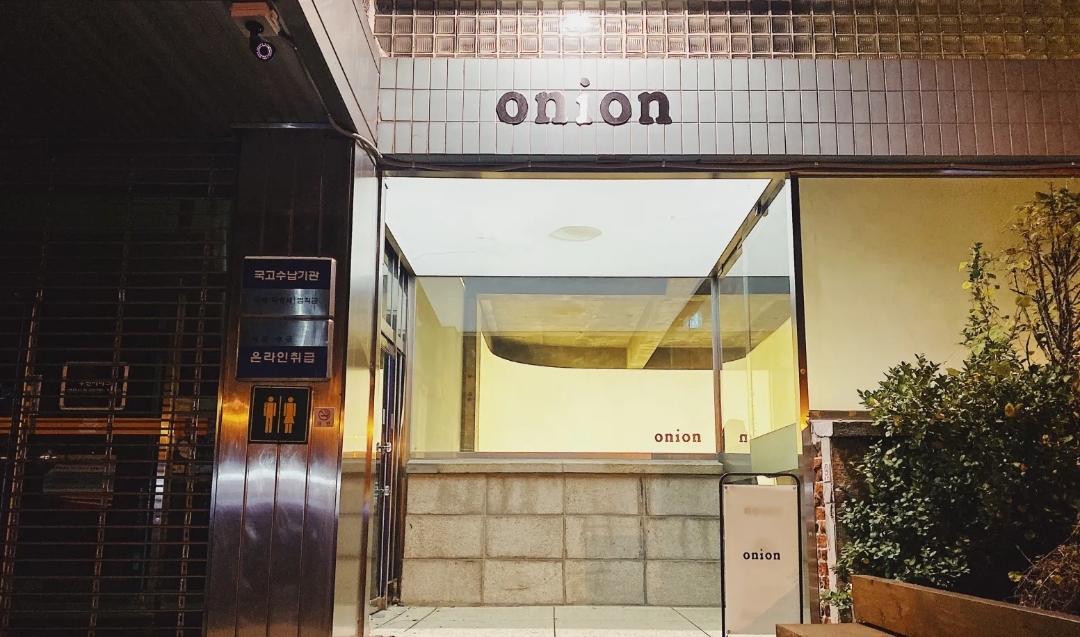 韩国网红设计师，把旧厂房改造成咖啡烘焙店，开这样的店真幸福