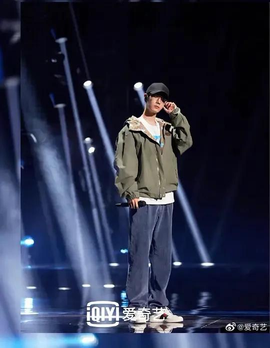 最大胆又最正经,肖战和Gucci