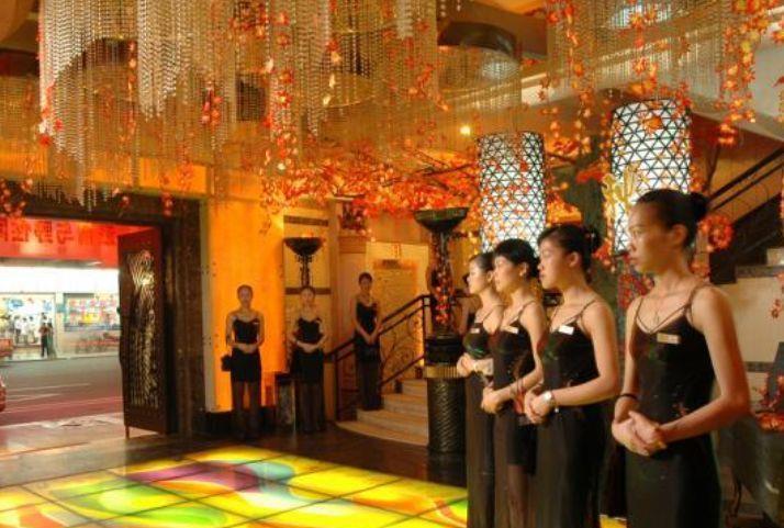 夜场ktv服务员工资骗局,ktv服务员的真实收入