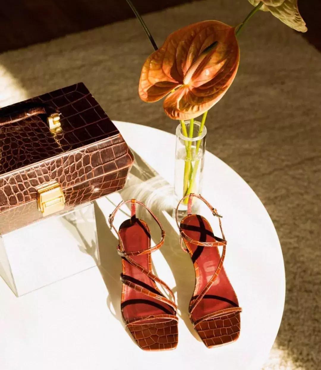 无论爆款还是小众，有这份凉鞋清单就够了