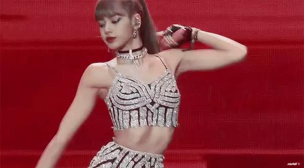 lisa的肩膀是直角肩吗,lisa的直角肩给她带来什么病