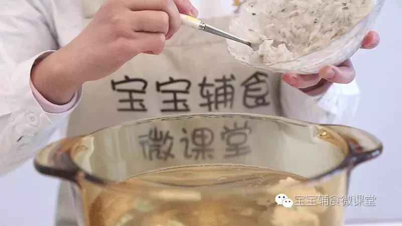 虾丸最简单的做法,好吃的家常虾丸快速学起来吧