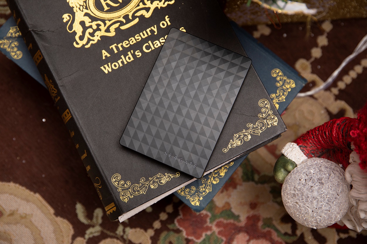 希捷新睿翼评测16tb,希捷睿翼移动硬盘是高端还是低端