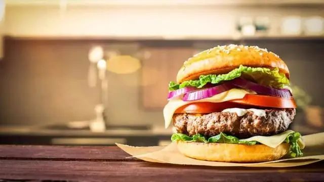 加盟肯德基好还是麦当劳好,麦当劳肯德基是加盟还是直营