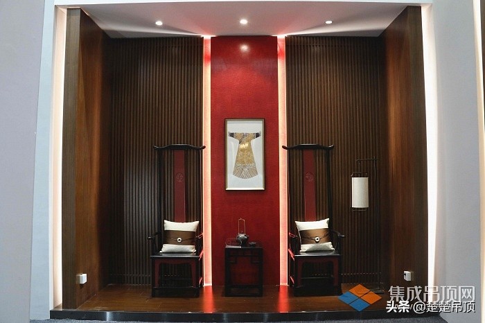 妤氭绌洪棿鑹烘湳缇庡,鐑疆鎸佺画