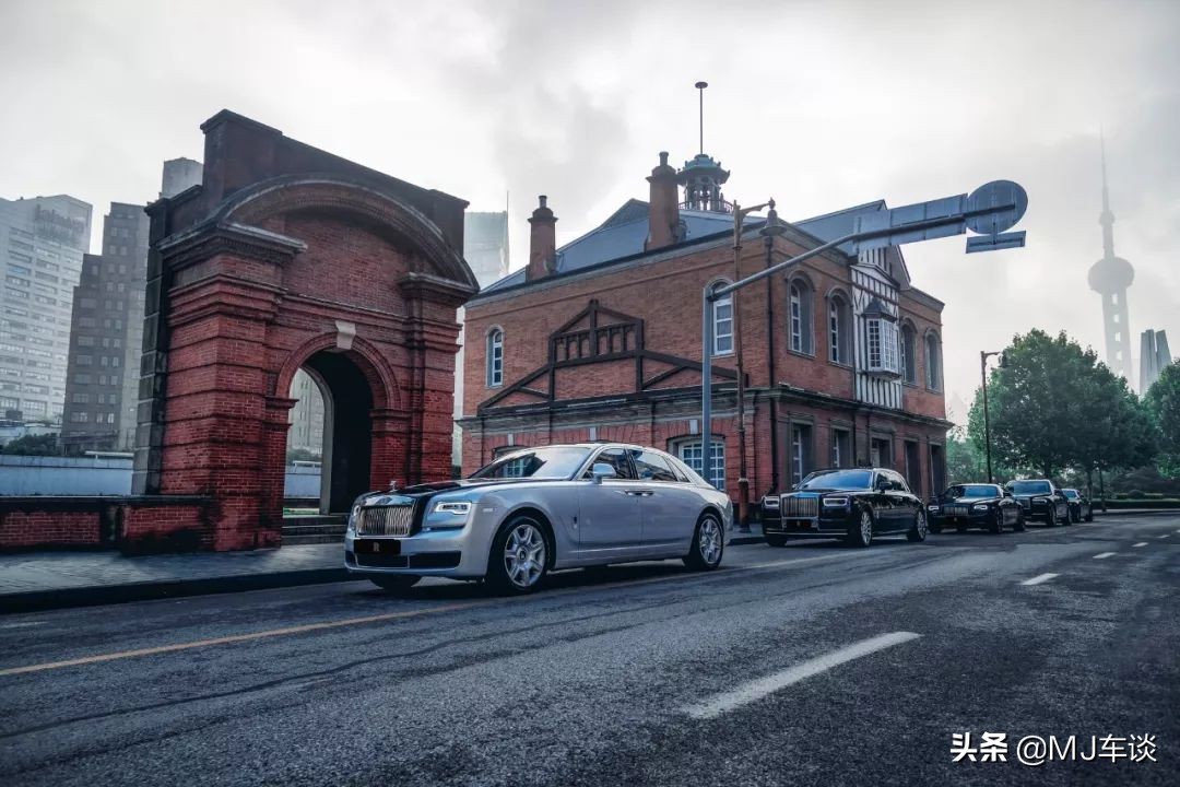 亲身体验劳斯莱斯,300多万的豪华堡垒开起来是什么感觉?