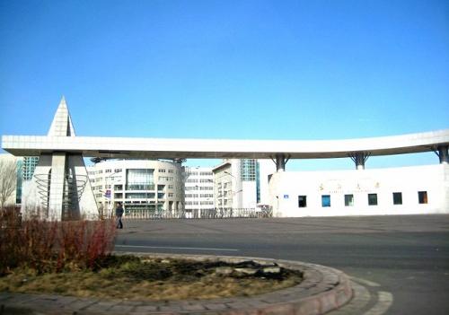 *疆新**大学室验室设备GK2018-225中标公告